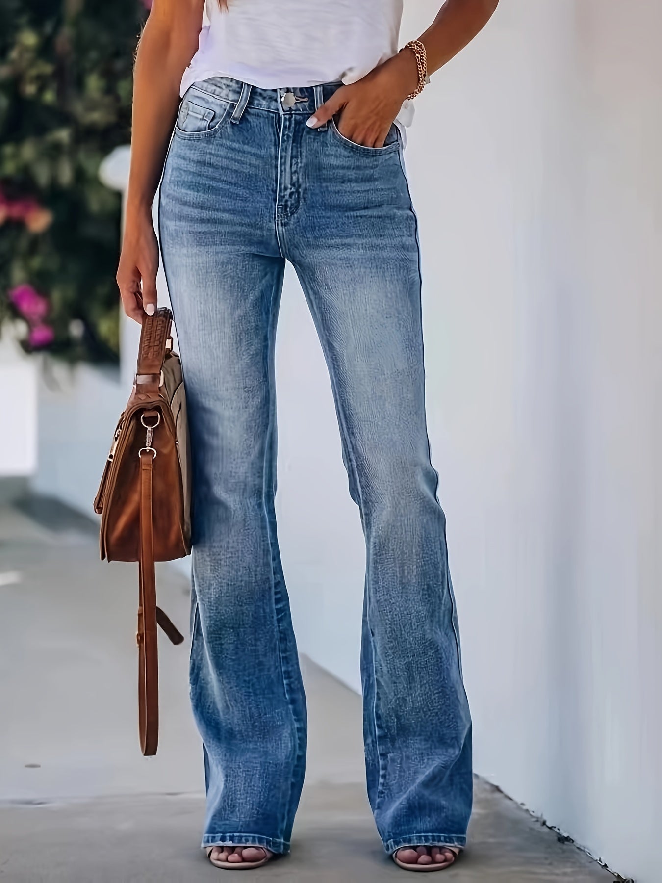 Classic Flare Jeans | Mid-Rise Fit with Effortless Elegance